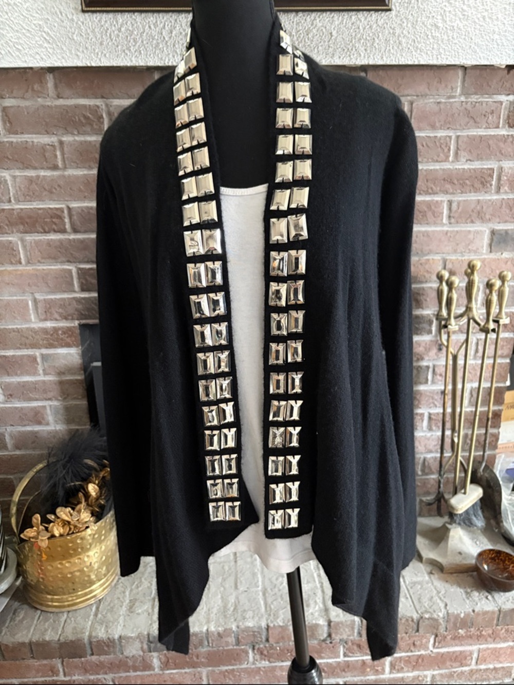 Black Open-Front Women's Cardigan with Silver Stud Trim
100% Cashmere